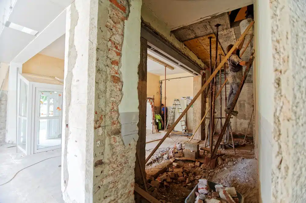 Comment bien préparer son logement avant des travaux de rénovation 